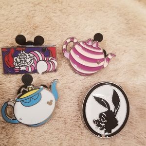 Set of 4 Disney Trading pins